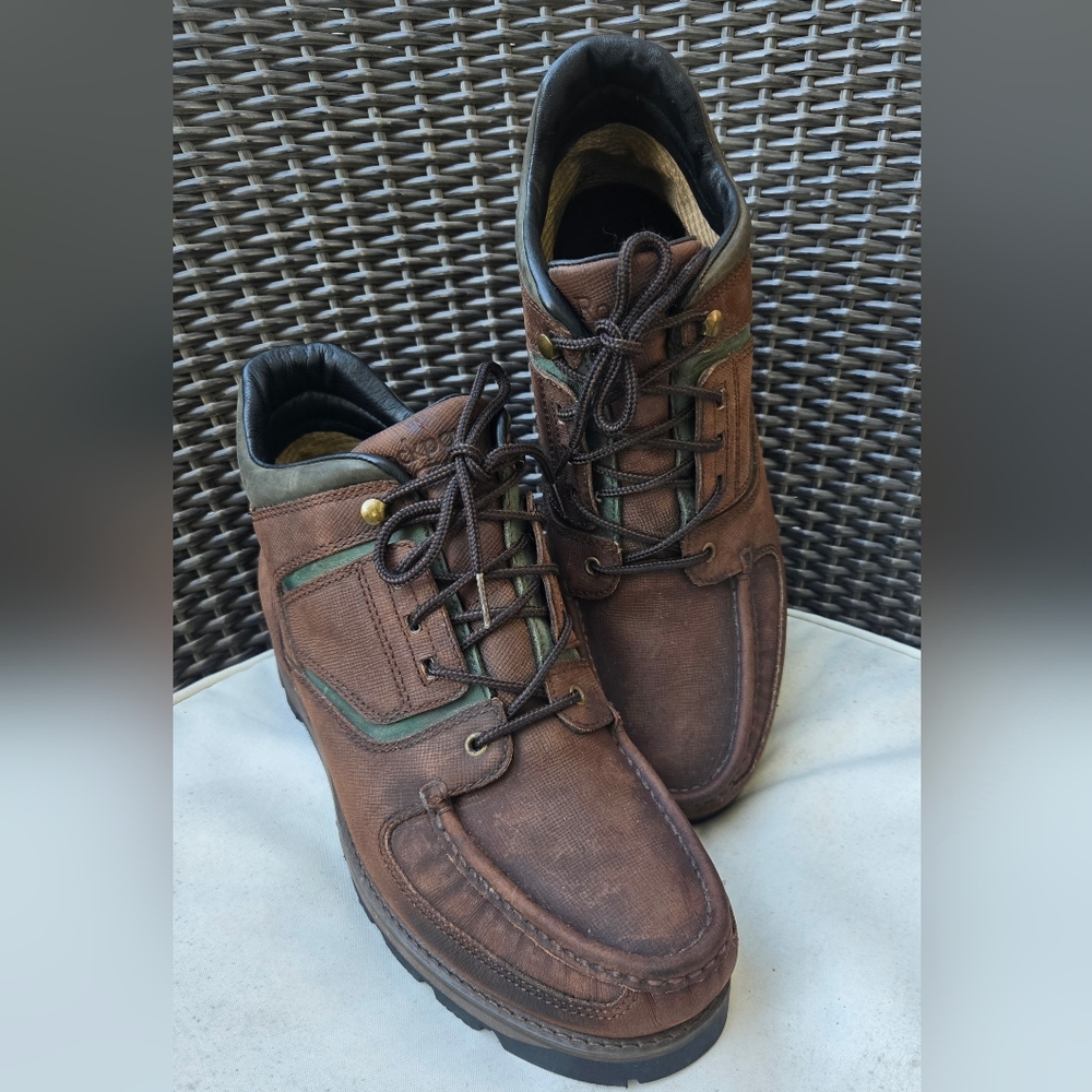 New Rockport XCS Waterproof Chukka Boots Mens 12W Wide Brown Leather Gorpcore